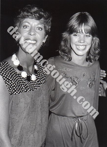 Carol Burnett and daughter, Carrie 1982, NY.jpg